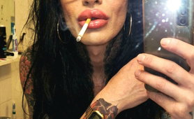 Smoking Sissybitch Lucilla