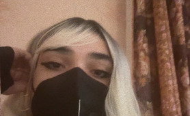 Blonde Moment