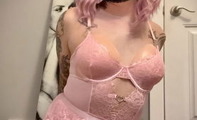 Ellee In Pink
