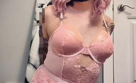 Ellee In Pink